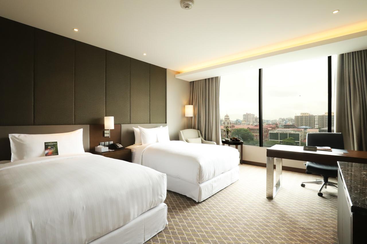 Pullman Centrepoint Hotel