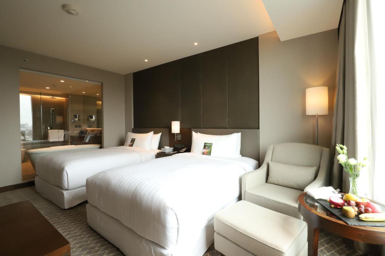 Pullman Centrepoint 5* Yangon